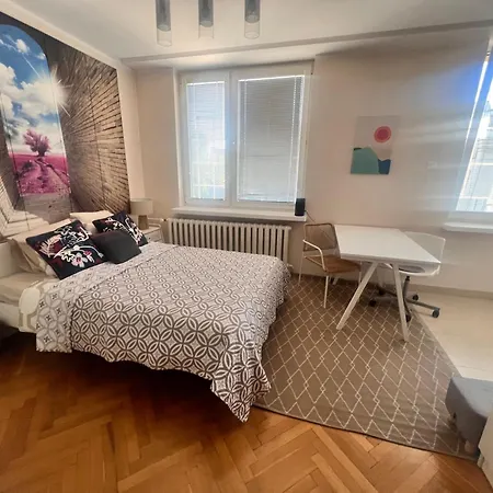 Corazziego Plac Bankowy Apartman *