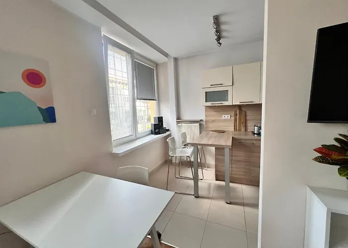 Corazziego Plac Bankowy شقة