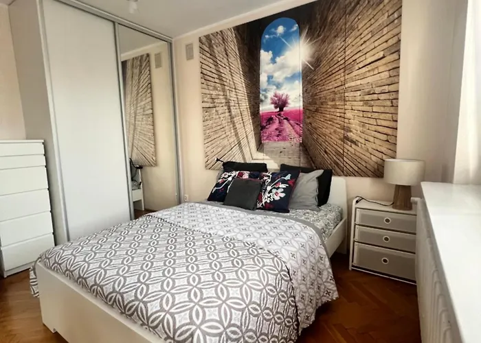 Corazziego Plac Bankowy * وارسو