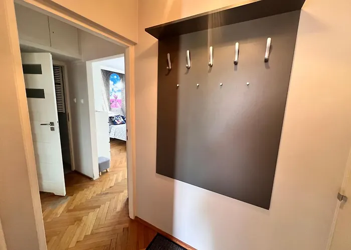 Corazziego Plac Bankowy شقة